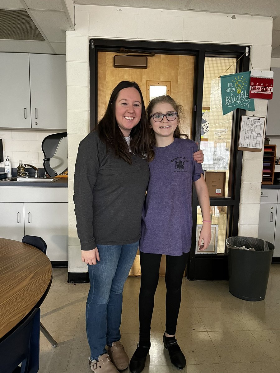 Dress Like a Teacher Day in Southwest was so fun! How did they do? 🌲 #BeEvergreen