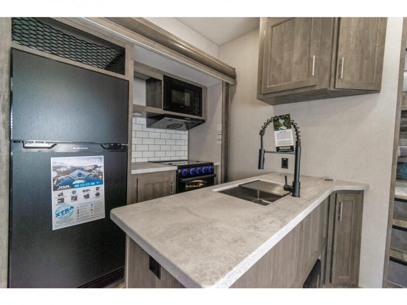 It's gotta go! 👉 rpb.li/wol Check out this 2022 Forest River RV XLR Boost 37TSX13 - Ultimate Toy Hauler for the adventurous! During Black November it's only $64,990! It's 42 ft, sleeps 7, has 3 slides, and weighs 11,943 lbs!
#GillettesInterstateRV #ToyHauler