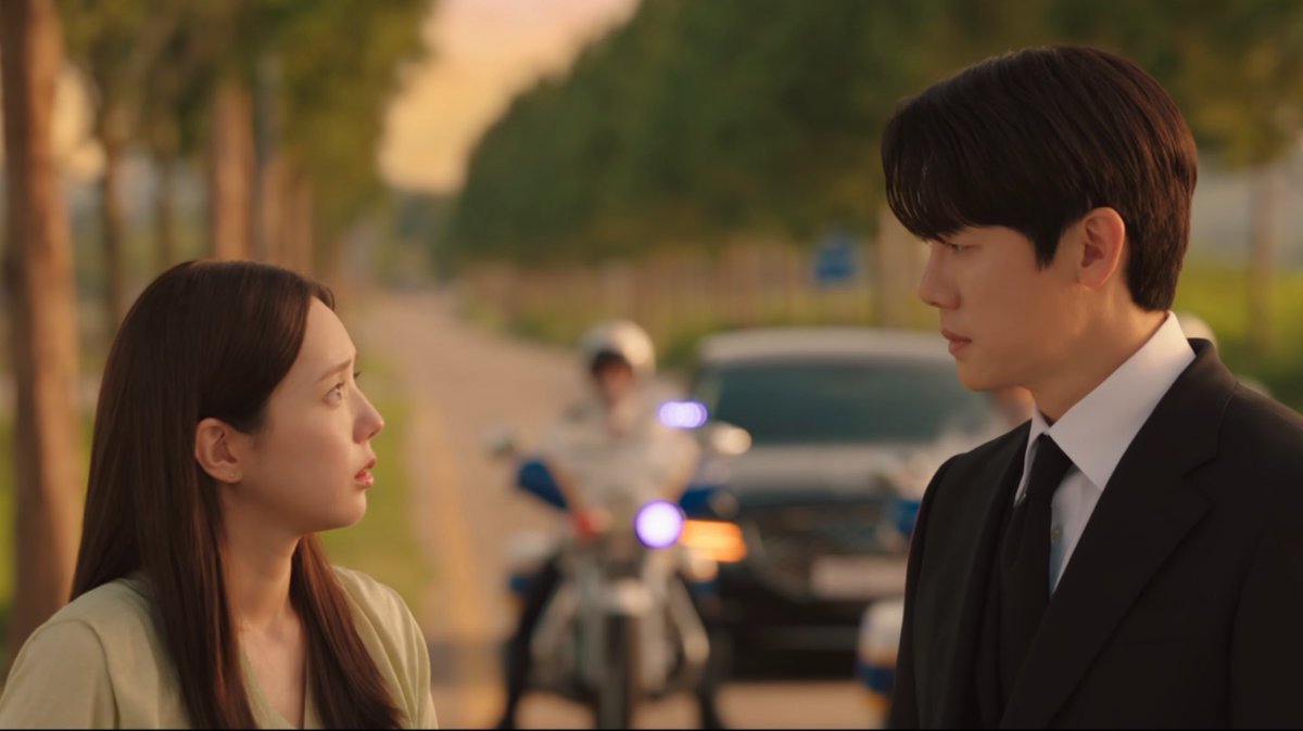 likefeelgina's tweet image. Abi adam olacaksın ve bu benim eşim diyeceksin salak salak dolanma ortalıkta kıza da bir yüzük filan al  #WhenThePhoneRingsEp3