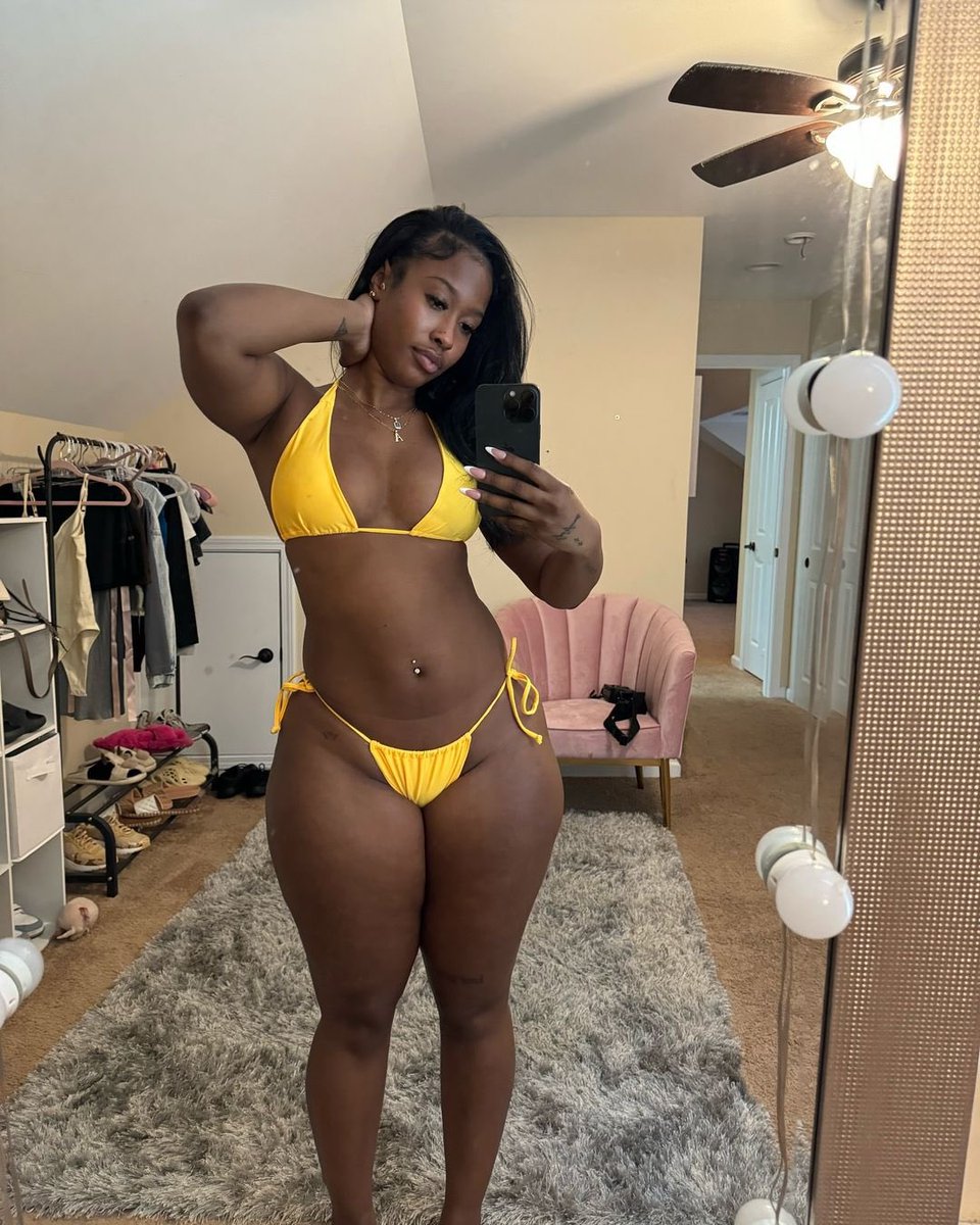 @ realkeylamarie 💛