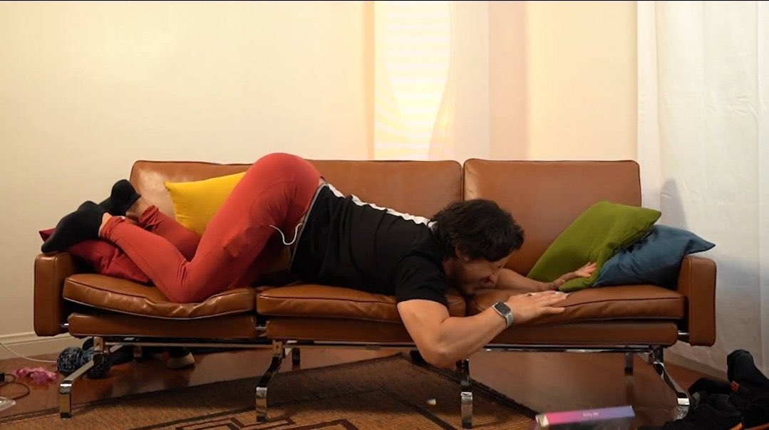 Unus Annus: No Context tweet media