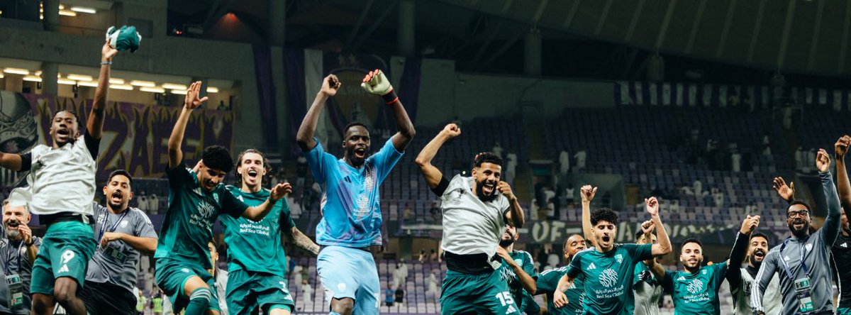 يازين الاهلي اذا فاز ..💚
لا فاز الاهلي تنام الارض مبسوطة ..
يارب استمرار الفوز ..💚🤍💭
 #الاًهلي_الوحده