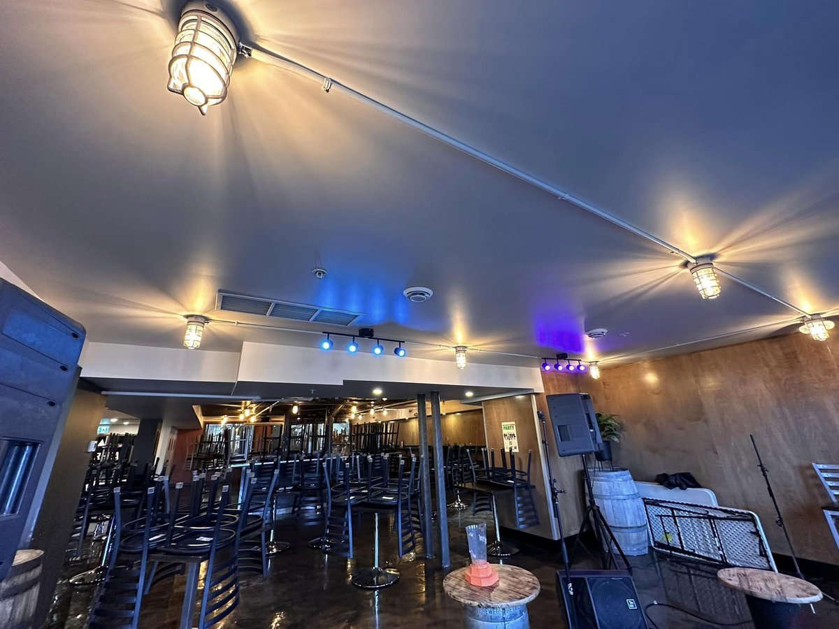 KodeElectricYGK's tweet photo. It's been a long journey—9 months, to be exact—but for those who haven't visited @SpearheadBeer recently, the #renovations are finally complete, and the new kitchen is fully operational! We were thrilled to be part of the transformation! #ygk #electrian #sparkylife https://t.co/BCishnsEvN
