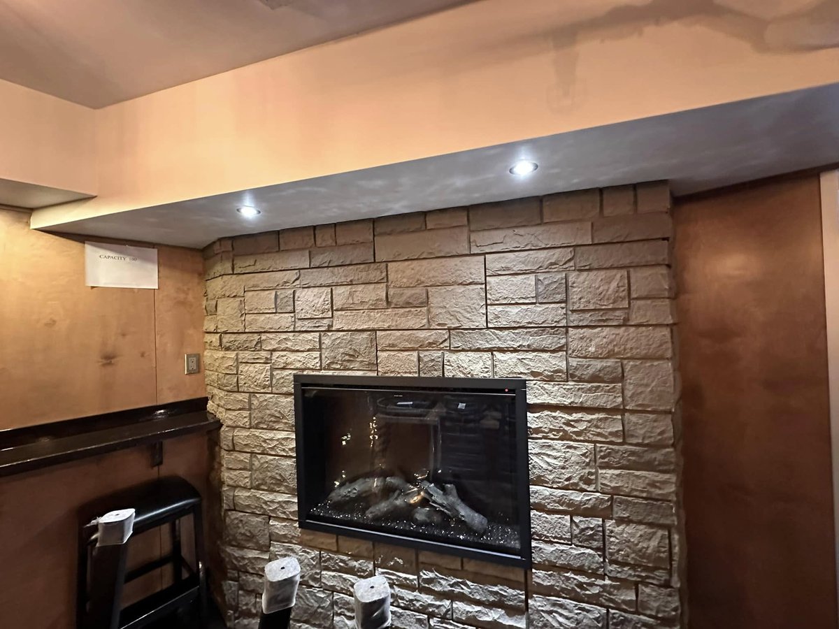 KodeElectricYGK's tweet photo. It's been a long journey—9 months, to be exact—but for those who haven't visited @SpearheadBeer recently, the #renovations are finally complete, and the new kitchen is fully operational! We were thrilled to be part of the transformation! #ygk #electrian #sparkylife https://t.co/BCishnsEvN
