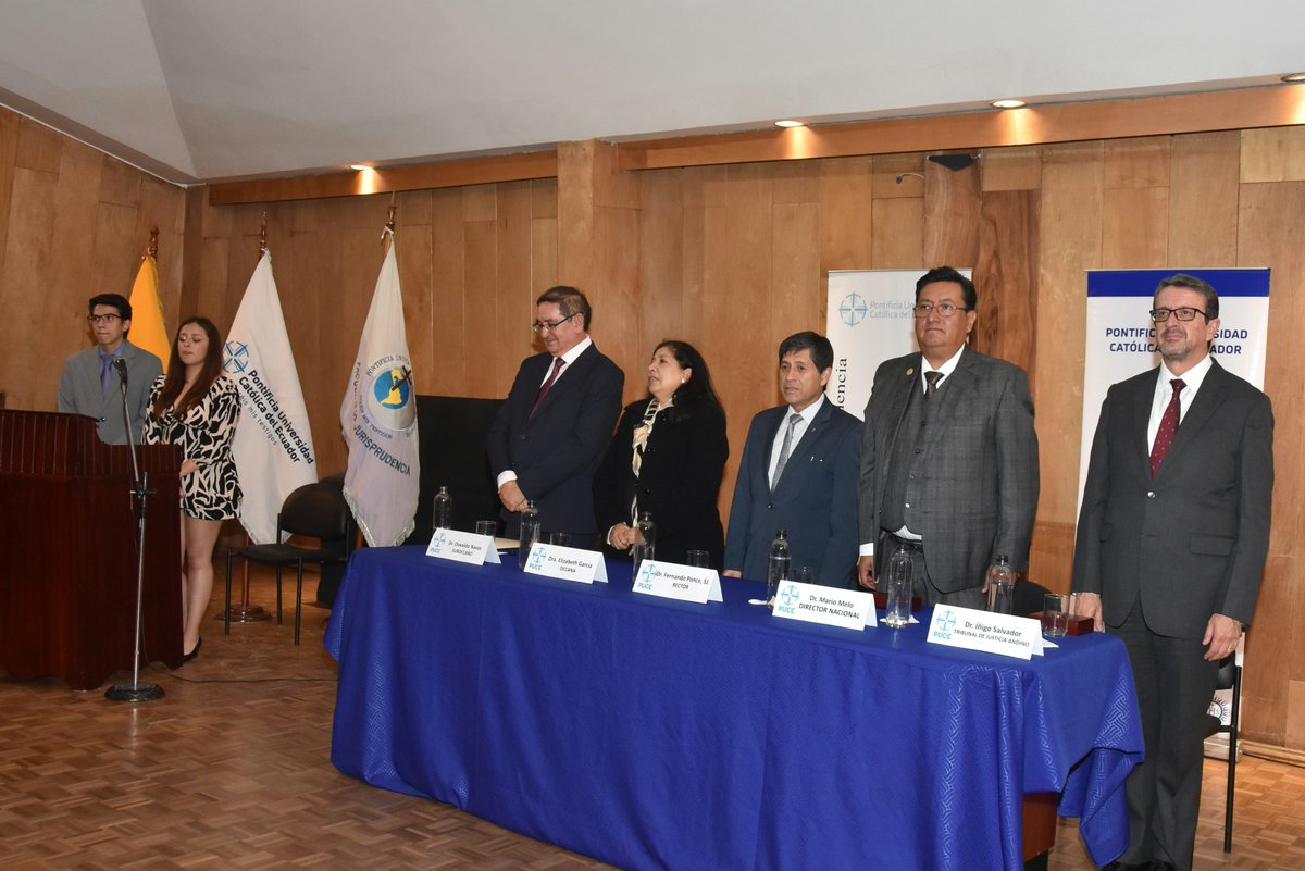 PUCE_Ecuador's tweet image. 🎉⚖️ ¡Celebramos 78 años de la Facultad de Jurisprudencia de la PUCE! 
En esta Sesión Solemne, se dieron reconocimientos al esfuerzo de nuestros estudiantes, docentes y jubilados en los últimos dos años. 
¡Somos educación que transforma! 💙