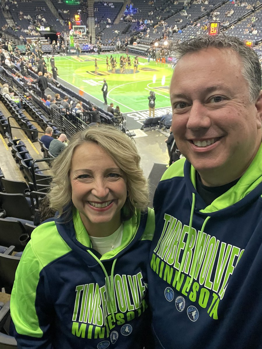 We match the floor! Go Wolves! #PackPix