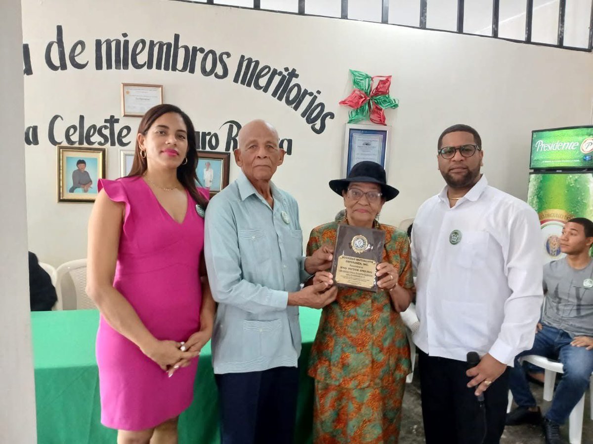 CALDERONSPM's tweet photo. Celebracion Anual de Aniversario No.76, @somuesinc https://t.co/nkbkuHFfxp