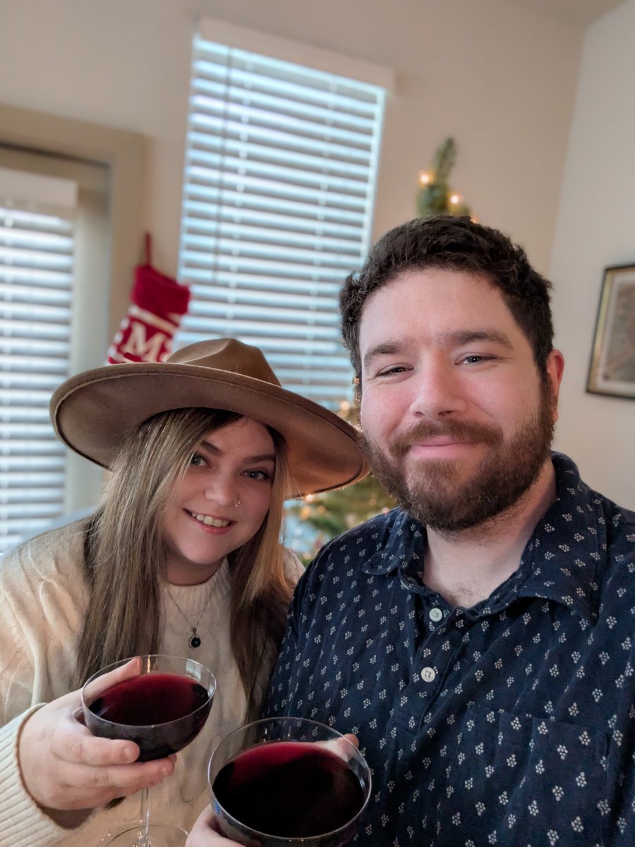 MrsKaylaCole's tweet photo. 7th thanksgiving married to my bestfeiend. 💗🦃🥧 https://t.co/Hiwnd5KRCd