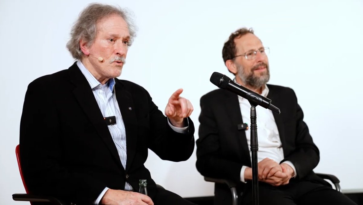 VEZ_NRW's tweet photo. Am Mittwoch, den 27.11.2024, durften wir Rabbiner Dr. Yakov Nagen und Prof. Ori Z Soltes bei uns begrüßen – ein besonderer Moment des interreligiösen Dialogs. 🌍

Die Buchvorstellung von Soltes' Werk „Zwischen Gedanke und Tat: Eine intellektuelle Biografie von Fethullah Gülen“ bildete das Herzstück des Abends. Der Professor der Georgetown University teilte inspirierende Einblicke in Gülens universelle Botschaft von Bildung, Dialog und Menschlichkeit.

Rabbiner Dr. Nagen bewegte die Zuhörer mit Worten über Gülens Erbe und hob hervor, wie seine Vision auch heute noch Werte wie Liebe und Gastfreundschaft vermittelt. 🕊️

Ein herzliches Dankeschön an alle, die diesen Abend möglich gemacht haben, und an unsere Gäste, die ihn mit Leben erfüllt haben! 🤝

#Dialog #Frieden #HizmetBewegung #Köln