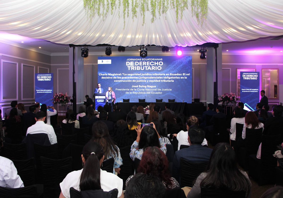 👨🏻‍⚖️ #HOY | El presidente de la <a href="/CorteNacional/">Corte Nacional de Justicia</a> de Justicia, Dr. José Suing <a href="/Ppsuing/">Jose Suing Nagua</a>, impartió una charla magistral durante las Jornadas Ecuatorianas de Derecho Tributario, evento que reunió a destacados expertos en la materia, entre ellos jueces y conjueces de la #CNJ, por