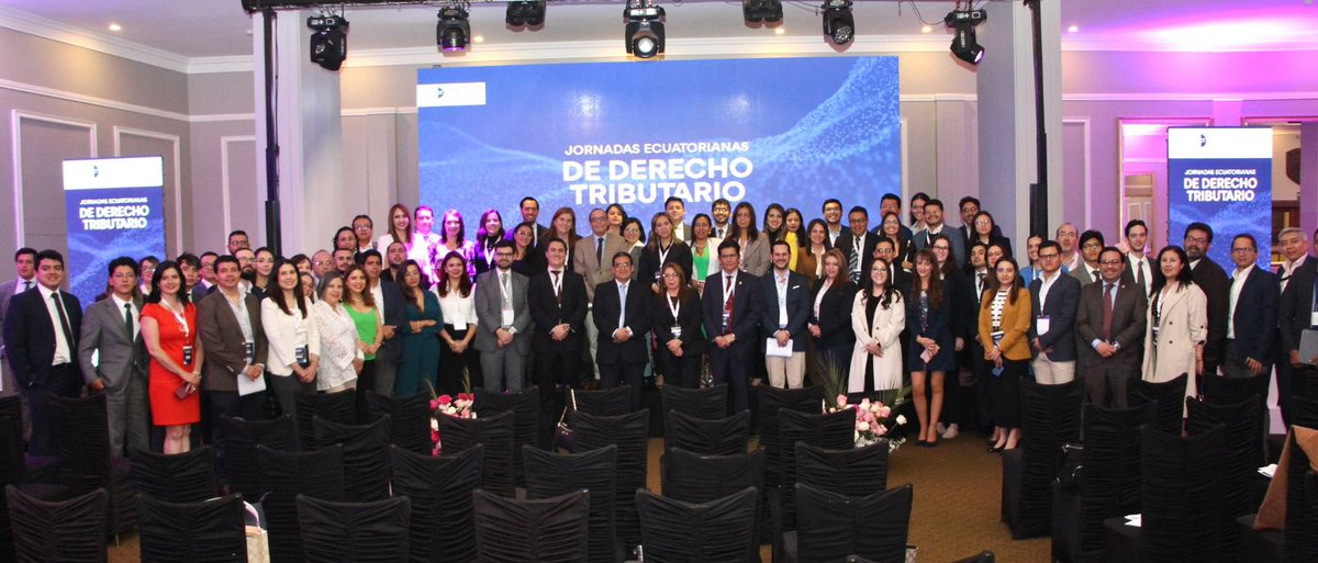 El evento también contó con la presencia del presidente de la #SalaTributariaCNJ, Dr. Gustavo Durango, el juez nacional Dr. Diego Gordillo y los conjueces nacionales: Dra. Katty Muñoz, Dra. Tania Jaramillo, Dr. Marco Albán y la asesora de Presidencia, Dra. Paula Cabrera.

🤝