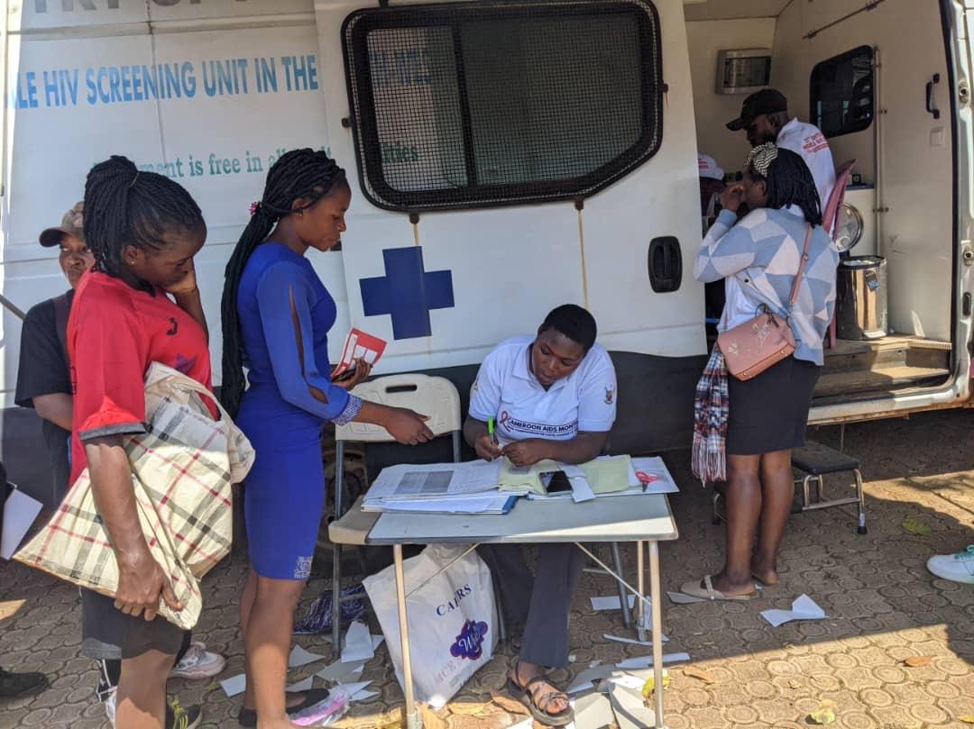 ActionGender's tweet photo. 🤰🏿👶 The transmission of #HIV 4rm mother ➡️ child is risx due to stigma &amp; misinformation. It's vital 4️⃣🤰🏿 women to seek help &amp; get tested;  the talks our @HerVoiceFund advocates are havx w/ the masses as they encourage them to know their health status.
#HIVawareness #zeroAIDS https://t.co/tiuYAtpOsg