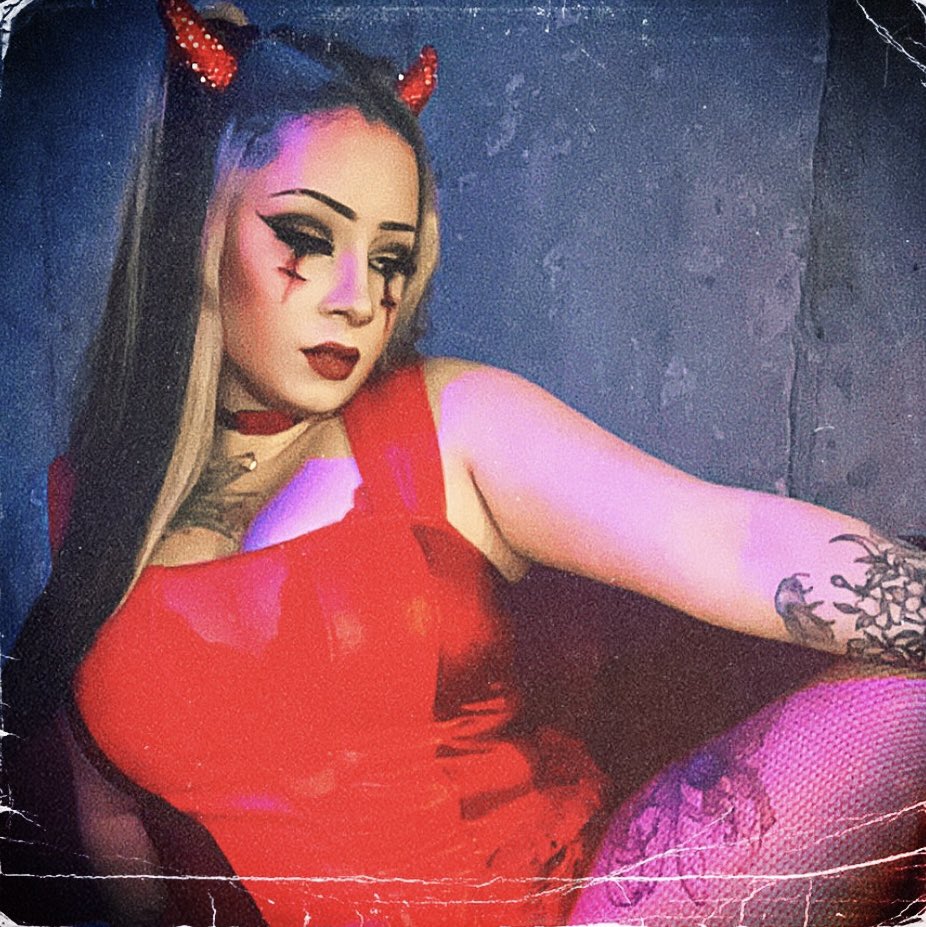 kaymariestreams's tweet photo. Hi lovelies! โฅ๏ธ I am now a @fansly creator! Come see all my content Iโll be posting DAILY for you to enjoy ๐
https://t.co/k8fUIzNGjX
.
.
.
.
.
#fansly #fanslycreator #fanslymodels #fyp #trending #fanslycontent https://t.co/Spwf3wwpf5