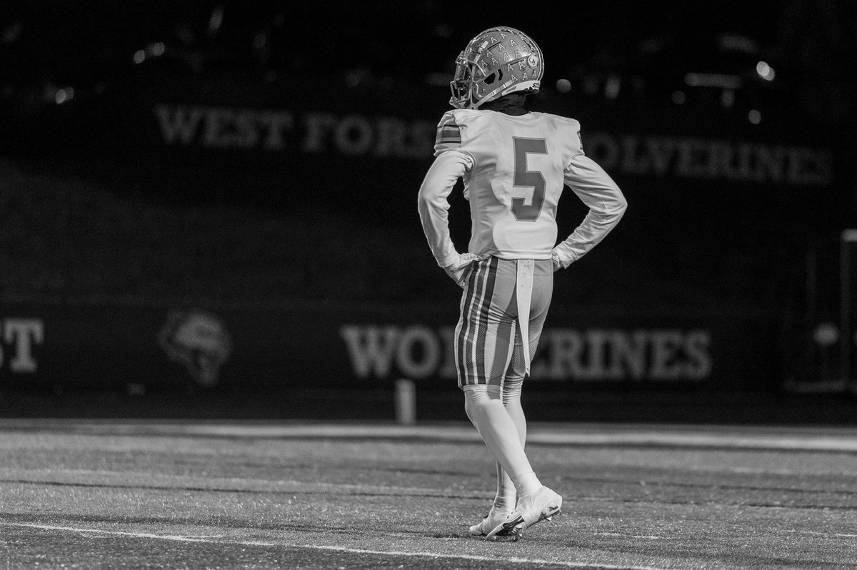 Senior Szn highlights 💥hudl.com/v/2R322P <a href="/_Coach_Williams/">Dante Williams</a> <a href="/CoachRice74/">Coach Rice</a> <a href="/coachflem33/">David Fleming</a> <a href="/cferdinand_21/">Coach Chaz Ferdinand Sr.</a>  <a href="/CoachSafford/">Darius Safford</a> <a href="/Coach_BBailey/">Brandon Bailey</a> <a href="/_CoachWallace/">Kyle Wallace</a> <a href="/GrindFactory7v7/">Grind Factory 7v7🇱🇷</a> 
<a href="/alex_purviance/">Alex Purviance</a> <a href="/CoachWatson_24/">Devin Watson</a>