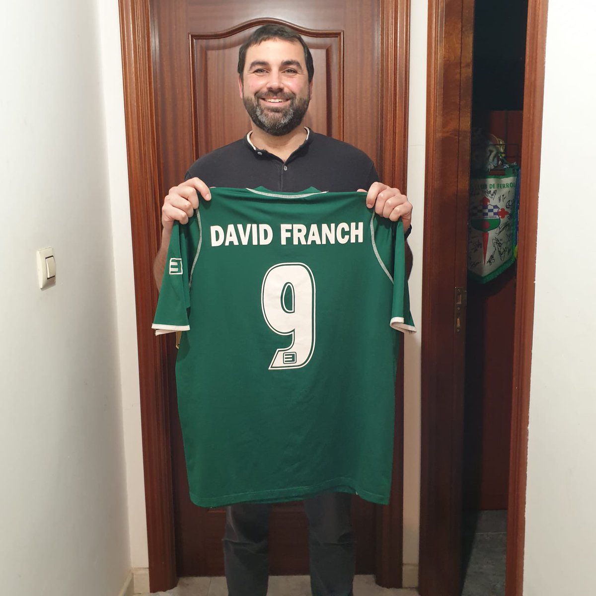 Museo RCF 1919 (@museorcf1919) on Twitter photo Enhorabuena <a href="/lvanL_/">Ivan ⚓</a>, ganador en subasta #SalvemValencia de la camiseta del <a href="/racingferrolsad/">Racing Club Ferrol</a> utilizada por <a href="/davidfranch6/">davidfranch</a>.
Un millón de gracias por tu aportación a esta noble causa en apoyo a los damnificados por la #danadevalencia Enhorabuena <a href="/lvanL_/">Ivan ⚓</a>, ganador en subasta #SalvemValencia de la camiseta del <a href="/racingferrolsad/">Racing Club Ferrol</a> utilizada por <a href="/davidfranch6/">davidfranch</a>.
Un millón de gracias por tu aportación a esta noble causa en apoyo a los damnificados por la #danadevalencia