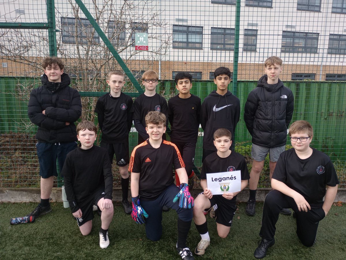 All teams <a href="/CathkinHigh/">Cathkin High School</a> and <a href="/SL_TrinityHS/">Trinity High School</a> showed great team spirit ☺️⚽👏 #itsSLC  <a href="/CHSHWB/">Cathkin High School HWB Faculty</a>  #Kindness