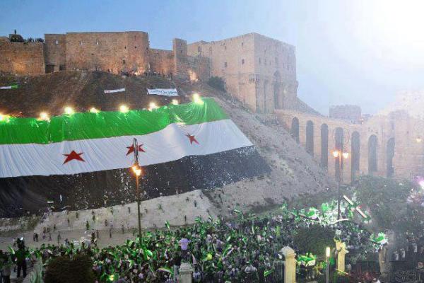aba_alqsam's tweet photo. @AJArabic عاشت سوريا ويسقط الأسد ... https://t.co/0pMw6r07F7