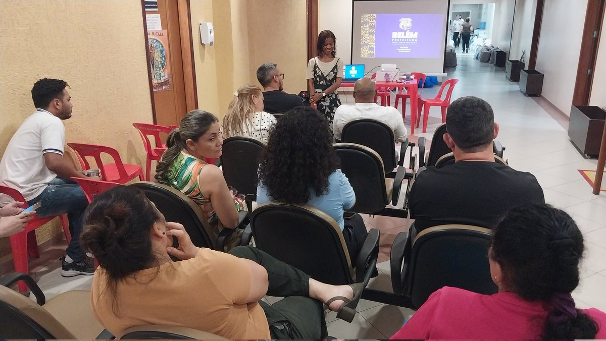 Nesta sexta-feira, 29, os servidores da Semob participaram de uma roda de conversa em alusão ao Dia da Consciência Negra e combate ao racismo. A palestrante Elza Santos debateu sobre o tema do racismo institucional e a importância do dia 20 de novembro.