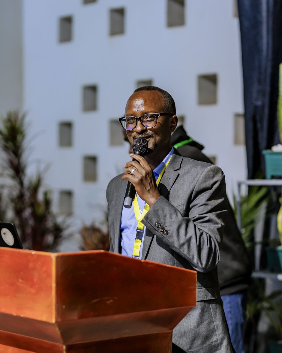 osm_Rwanda's tweet image. Dr. Elias NYANDWI a Lecturer in University of Rwanda discussed the transformative impact of open mapping and geospatial technology in education, agriculture, and health in Rwanda.
#SotMRwanda2024 #OpenMapping #Agriculture #Health #Rwanda #GISHistory #UniversityOfRwanda