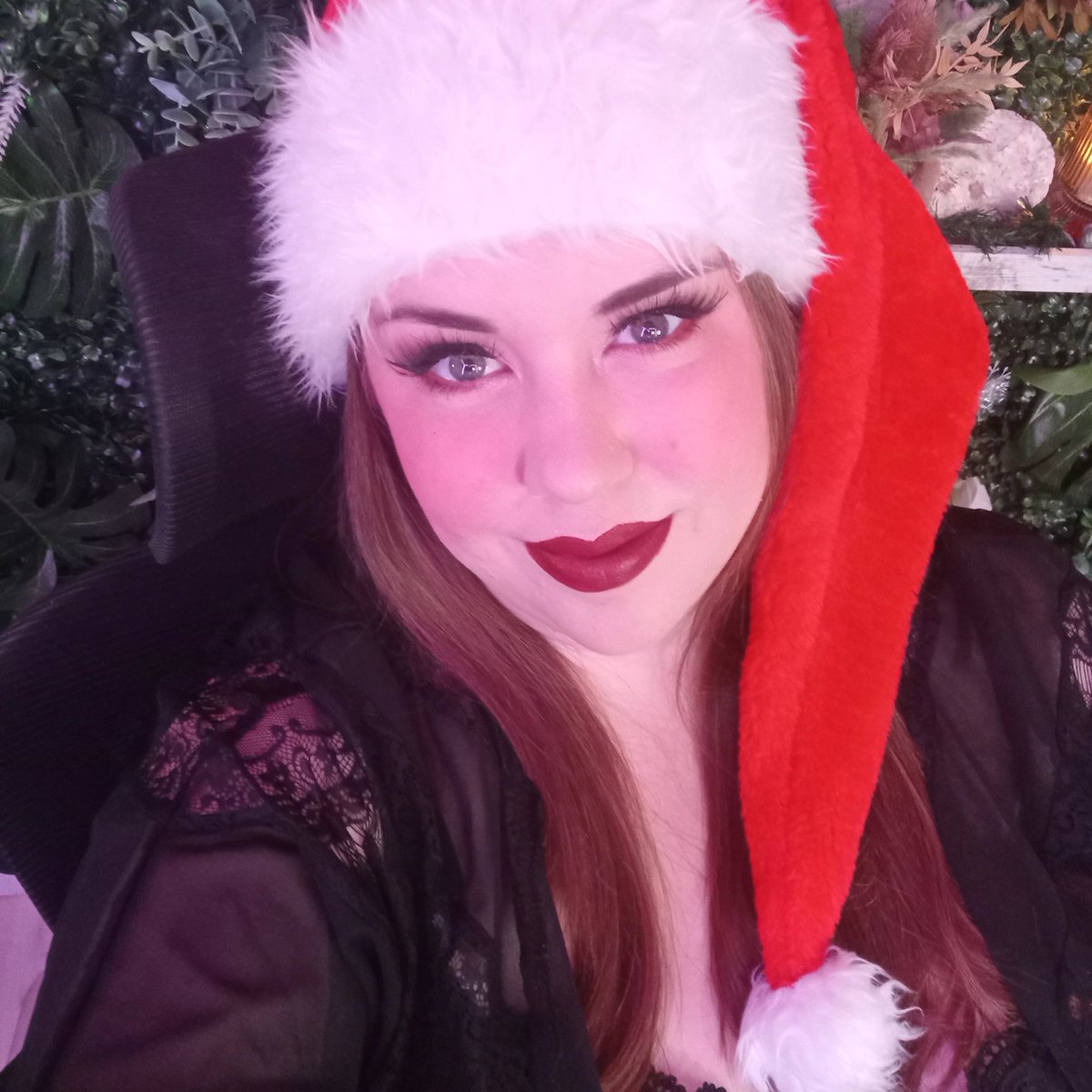 BrittarsTwitch's tweet photo. 🔫Come do some pew pew with me 🤩Playing with chat!👖💨Yeet your pants and grab a drink!🤘Playing Fortnite on stream!🤩
🌺Live right now on https://t.co/R9pCUyNwj8🌺
#fortnite #epicgames #playingwithviewers #twitch #makeuplook #goinglive #goingliveontwitch #selfie https://t.co/gHVWSELv7W