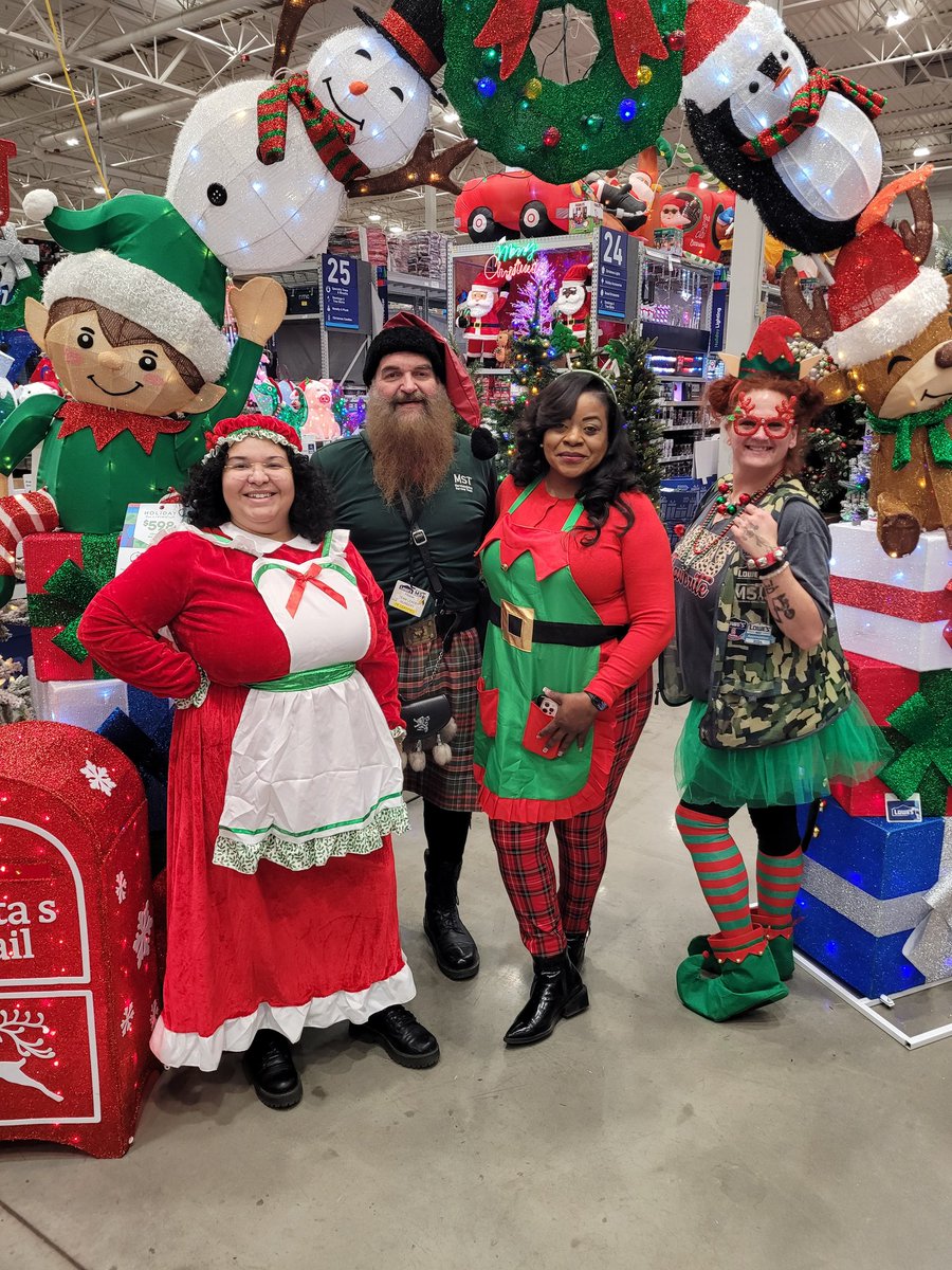 Columbia Lowe's never passes on a dress up day! Holiday spirit in full effect at 2244! <a href="/MYoungsonLowes/">Michael Youngson</a> <a href="/BenitoKomadina/">Benito.Komadina@Lowes</a> <a href="/catinabutler14/">Cece Butler</a> <a href="/DCT0813MD/">Dante Thomas</a> <a href="/GallianoScott/">ScottGalliano</a> <a href="/BubaR9/">Buba</a>