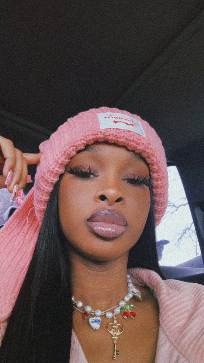 LaWandaNicole__'s tweet photo. 🎀 https://t.co/msg72Av2sp