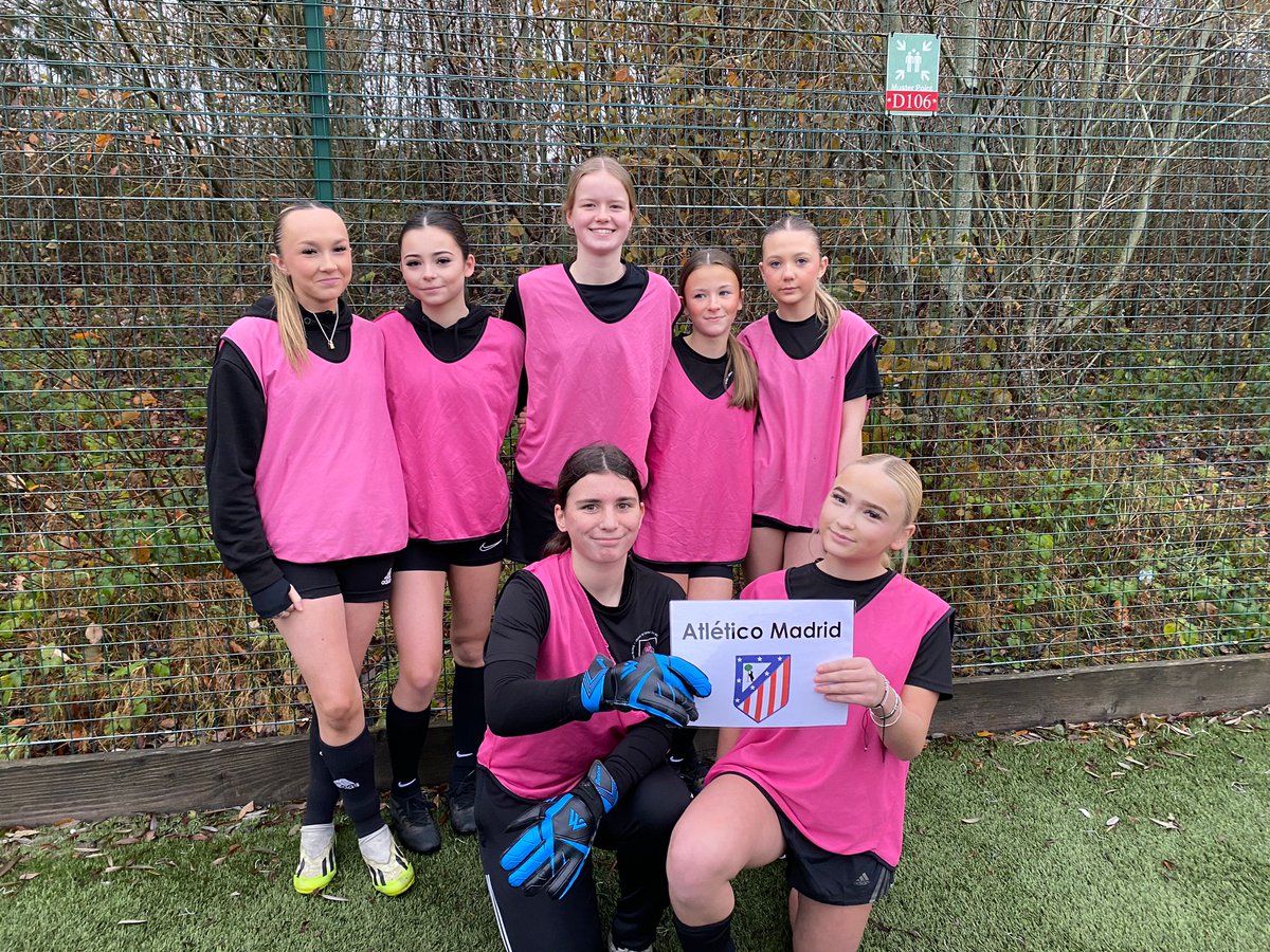 Helping others 👩‍❤️‍👩💑and making new friends <a href="/CathkinHigh/">Cathkin High School</a> and <a href="/SL_TrinityHS/">Trinity High School</a>  !me encanta jugar al fútbol! 🥰 ⚽ <a href="/CHSHWB/">Cathkin High School HWB Faculty</a>  #Kindness #itsSLC  #included  <a href="/scottishcilt/">SCILT</a>  <a href="/LaLiga/">LALIGA</a>