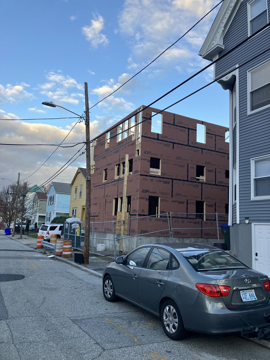 More housing being built on Providence Street in South Providence! From an empty grass lot to future homes for residents! 

You love to see it 🏠