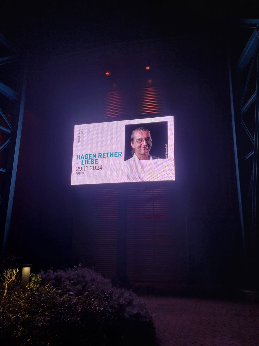 "Ich bin selten von etwas zu 100% überzeugt. Aber hiervon bin ich das: Wir werden unsere liberale Demokratie nicht aufrecht erhalten, wenn wir Milliardäre nicht endlich gerecht besteuern." Hagen Rether. Klingt wie eine Wahlempfehlung für <a href="/dieLinke/">Die Linke</a> . #Taxtherich #dieLinke