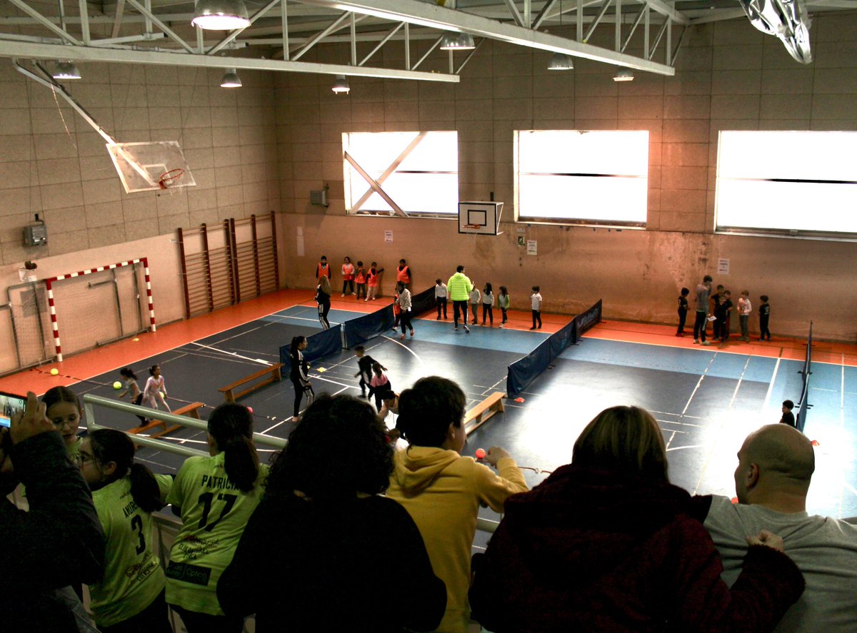 beajimenez2023's tweet image. 🏐Unos 450 niños se han dado cita hoy en el CEIP Ciudad Encantada para jugar a su deporte favorito, el datchball.

🏆Se trata de un campeonato entre centros que se ha llevado a cabo de la mano del director del centro @jaime_jrg787