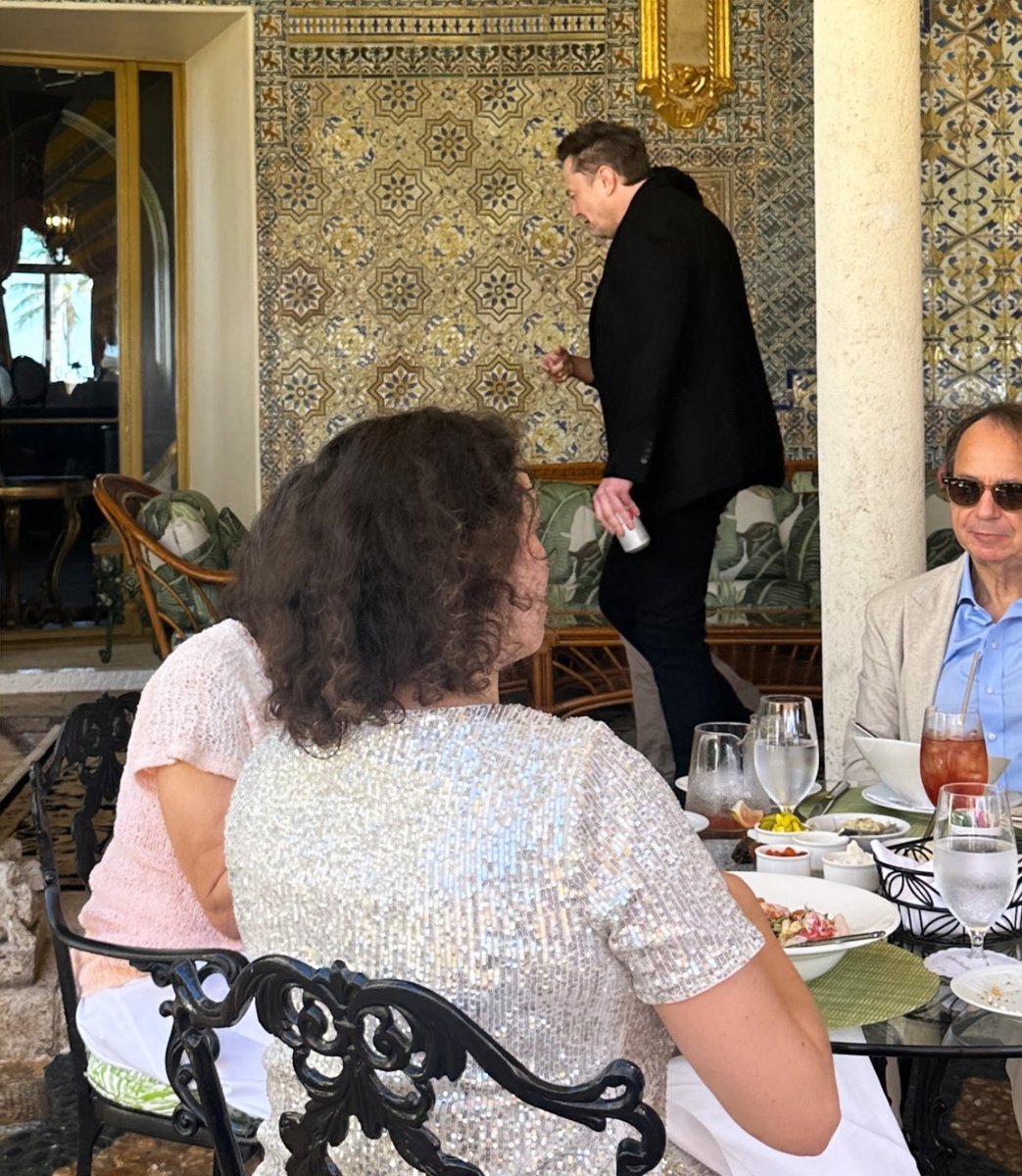 kahi_kumu's tweet photo. @PrincessBravato @VansenEric LIKE A TICK
WHOS
THE
TOCK?
#HILLARIOUS having fun today #WHOISThisGuy @__BarronTrump_ ¿
#Haphazardly #stumbled upon him think he's the #Tall #HANDSOME son of #TRUMP (; ? #TREMENDOUS #PREPAREDNESS #JustSayin #DumbFucks #SHITSHOWs O Waite MEANT #ShiFtShows #SanFrancisco #BathHouse https://t.co/CQg8tcdtMn