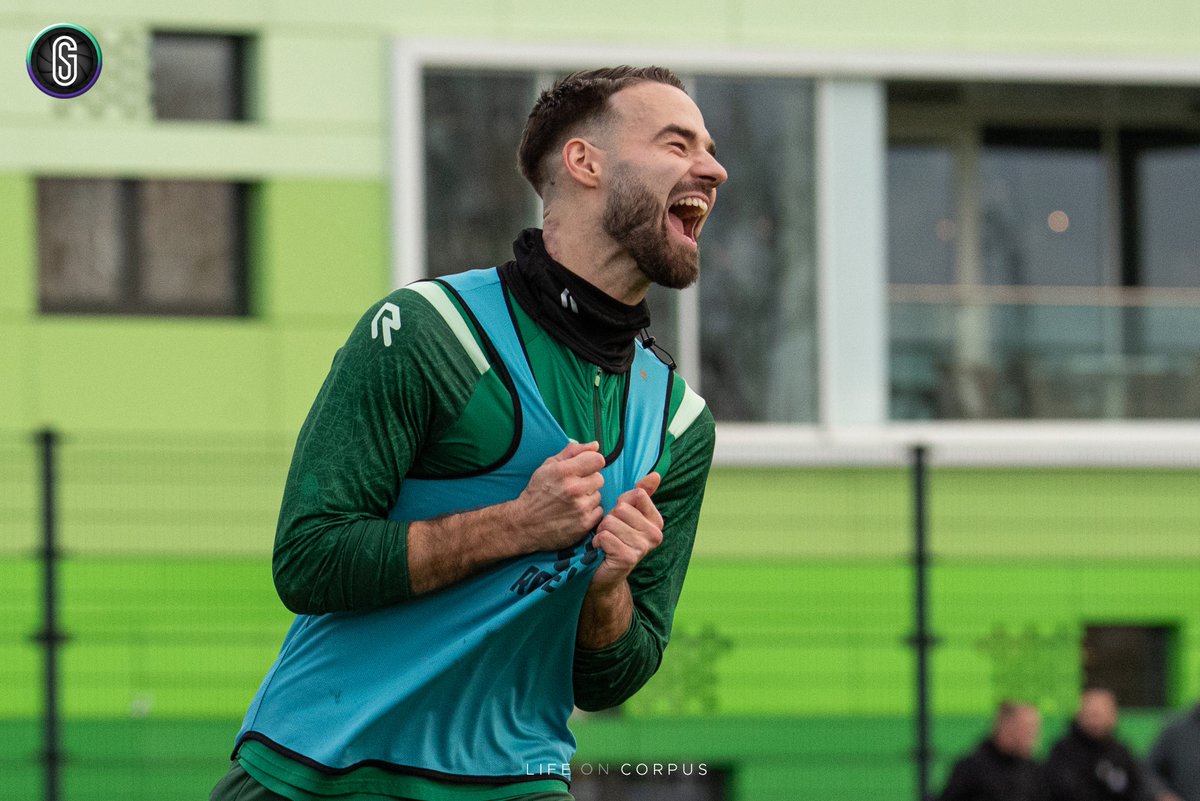 FCGShots tweet media