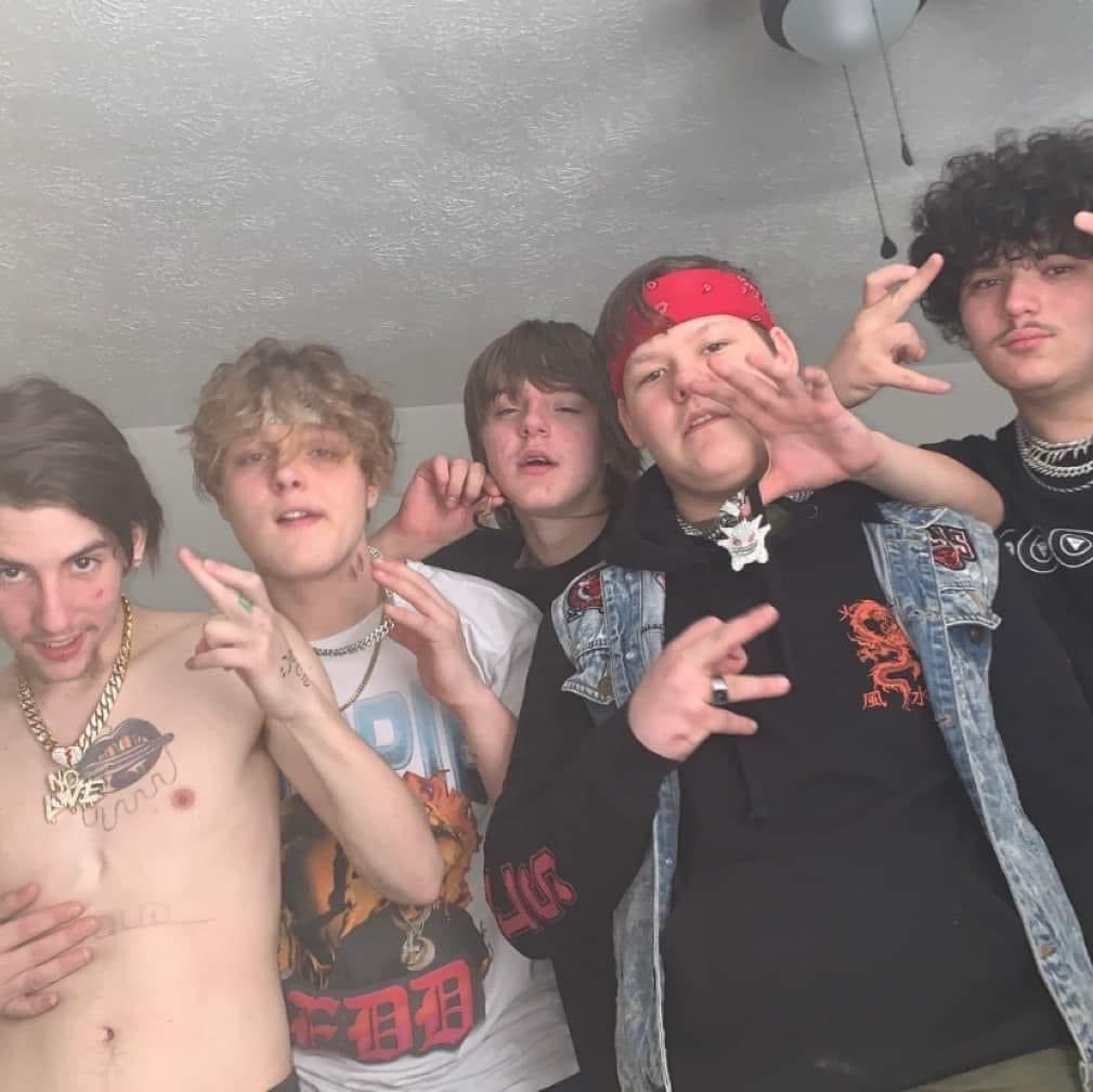 ReddCinema's tweet photo. wyd if these are your opps?? https://t.co/EjTFaV1Fvg