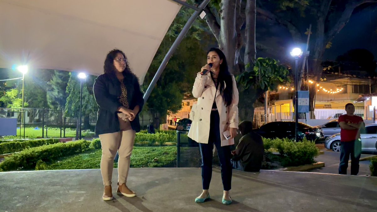 Centro Cultural de España en Tegucigalpa (CCET) (@ccetegucigalpa) on Twitter photo 🎬Anoche, el Redondel de los Artesanos fue el escenario de una noche de cine bajo las estrellas con la proyección de “La Singla”, de <a href="/ZapataPaloma/">Paloma Zapata</a>, donde una mujer que quedó sorda al nacer. Aprendió a bailar sin escuchar la música, y usó el baile para espantar el dolor.
Esta 🎬Anoche, el Redondel de los Artesanos fue el escenario de una noche de cine bajo las estrellas con la proyección de “La Singla”, de <a href="/ZapataPaloma/">Paloma Zapata</a>, donde una mujer que quedó sorda al nacer. Aprendió a bailar sin escuchar la música, y usó el baile para espantar el dolor.
Esta