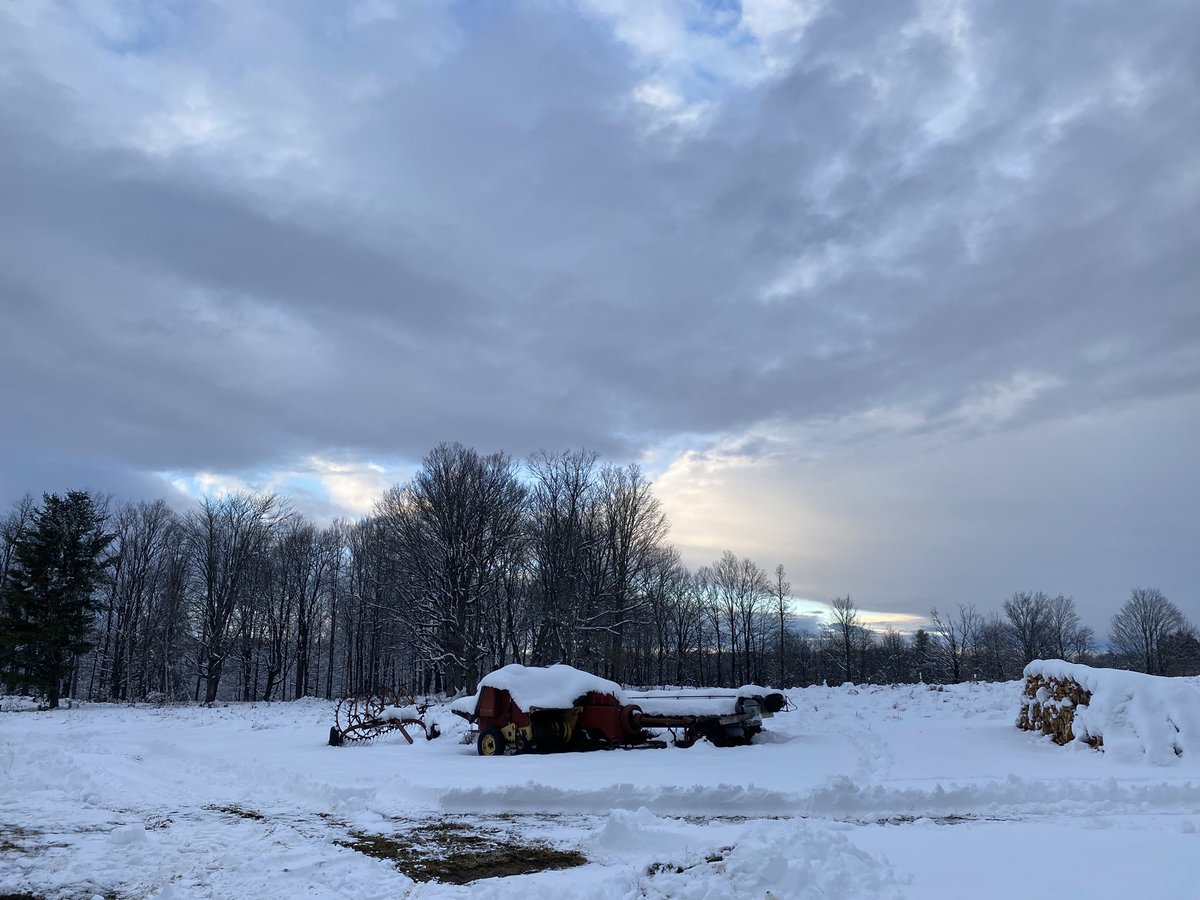 gravestoned6's tweet image. Exploring Sakhal IRL❄️🥹

I also managed to make a Green Shemag almost identical to the DayZ one. 
 
Love my @DayZ bag, fits right in at home. 

#DayZ #MyDayZ #Frostline