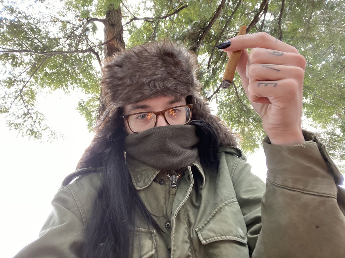 gravestoned6's tweet image. Exploring Sakhal IRL❄️🥹

I also managed to make a Green Shemag almost identical to the DayZ one. 
 
Love my @DayZ bag, fits right in at home. 

#DayZ #MyDayZ #Frostline