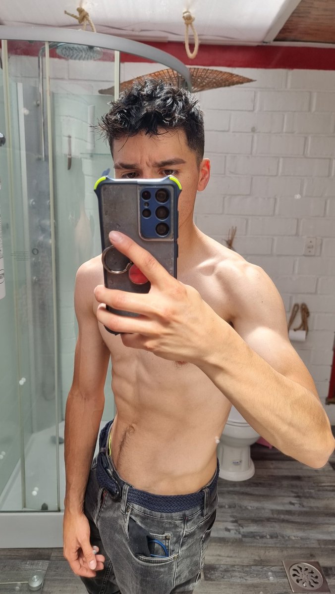 Una tarde calurosa 🥵
Mi contenido onfayer.com/soyraw