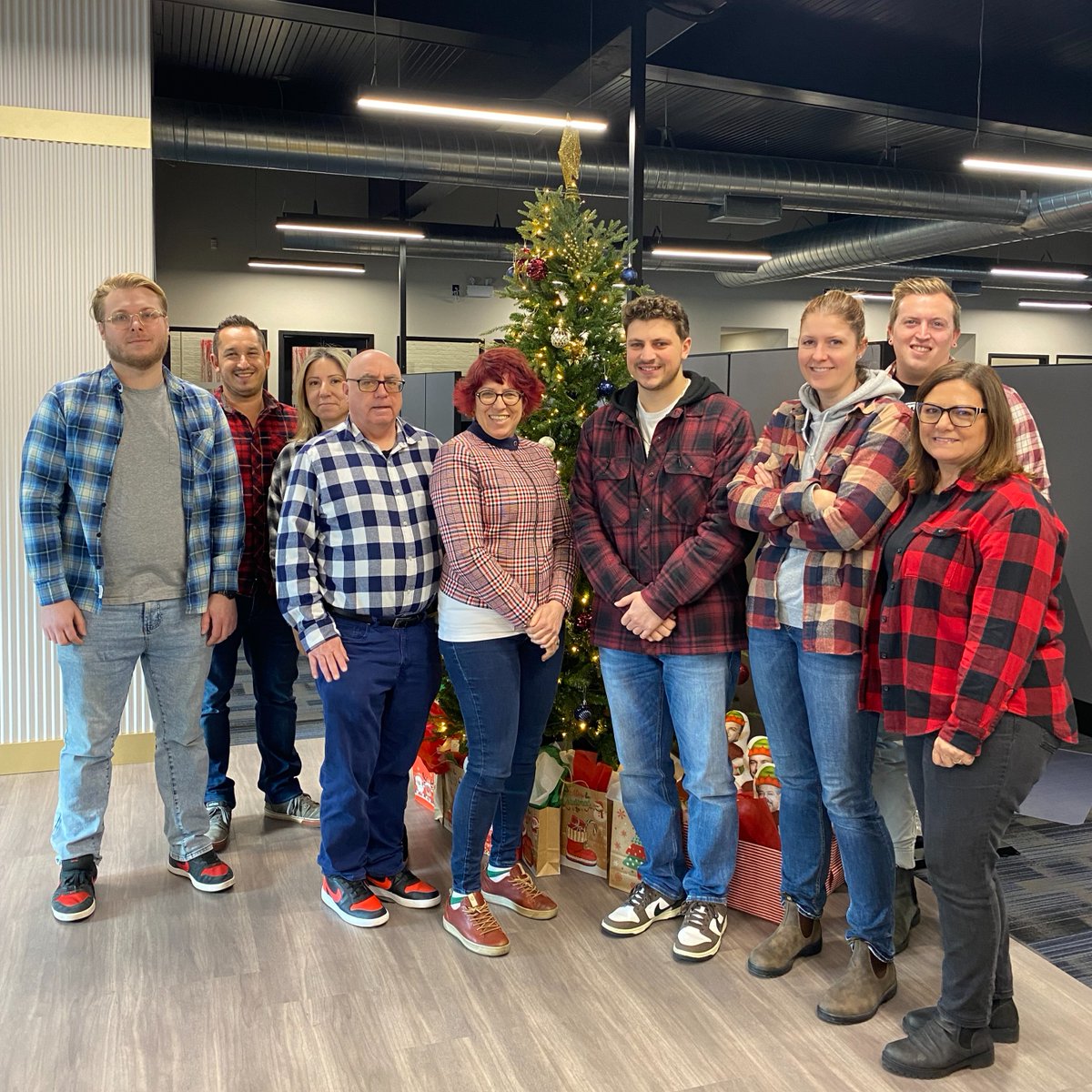 DDLAccounting's tweet image. Today at DDL, we’re rocking plaid to support Pathstone Mental Health’s #ProjectPlaid! DDL is honoured to again be a Gift Match Sponsor, which means every donation made today will have DOUBLE the impact (up to $10,000)!  
Together, we can make a difference.
pathstonefoundation.ca/projectplaid/