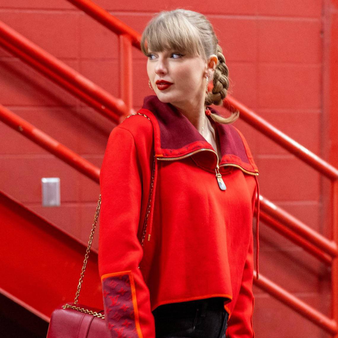 besttofswift's tweet photo. she is so baby girl ⋅˚₊‧ 𐙚 ‧₊˚ ⋅ https://t.co/K2kTCEcha4