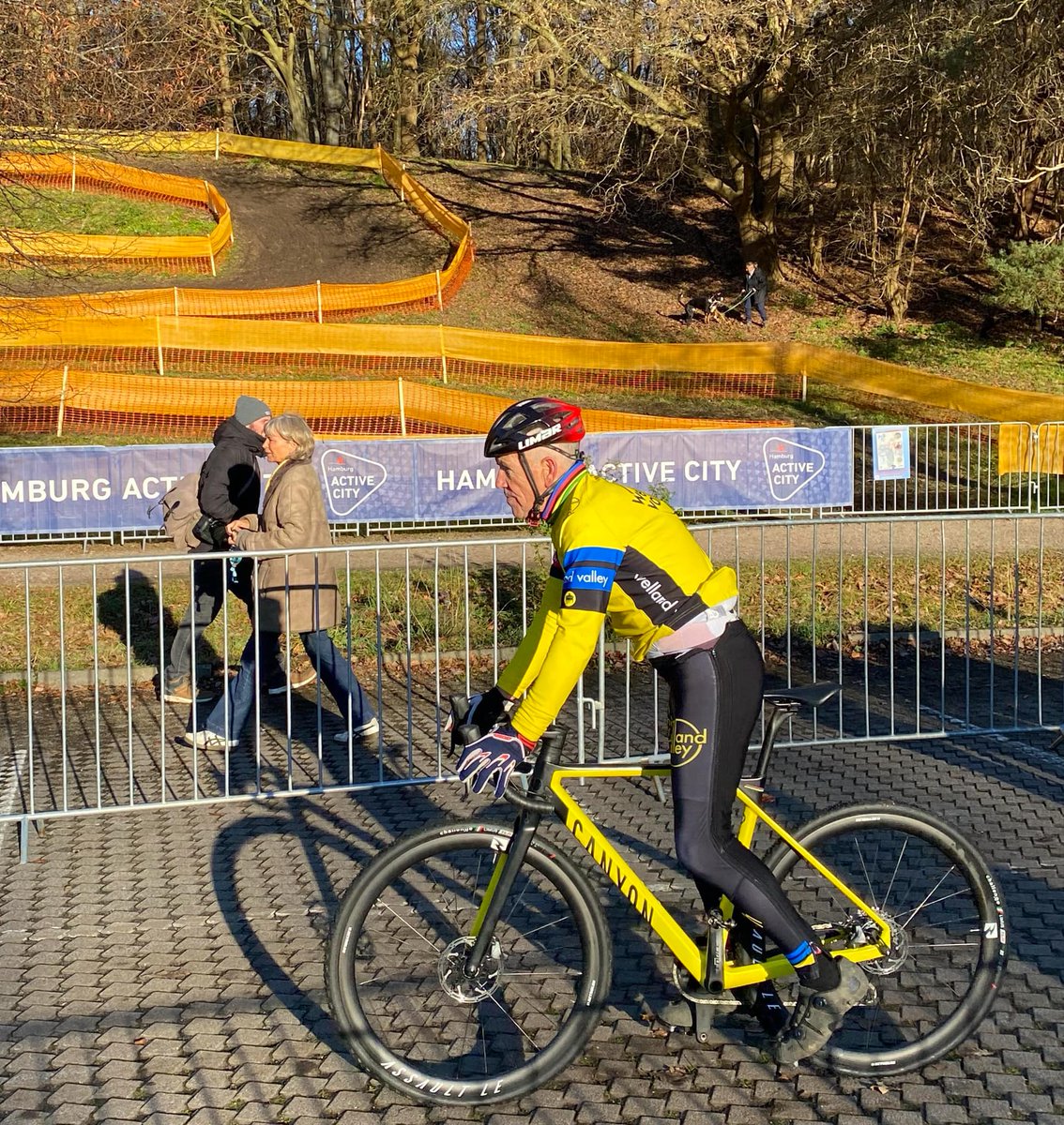 #Proud 11 times World Champion, Vic Barnett. <a href="/wvccmktharboro/">Welland Valley Cycling Club</a>  #2024worldmasterscx #Hamburg
