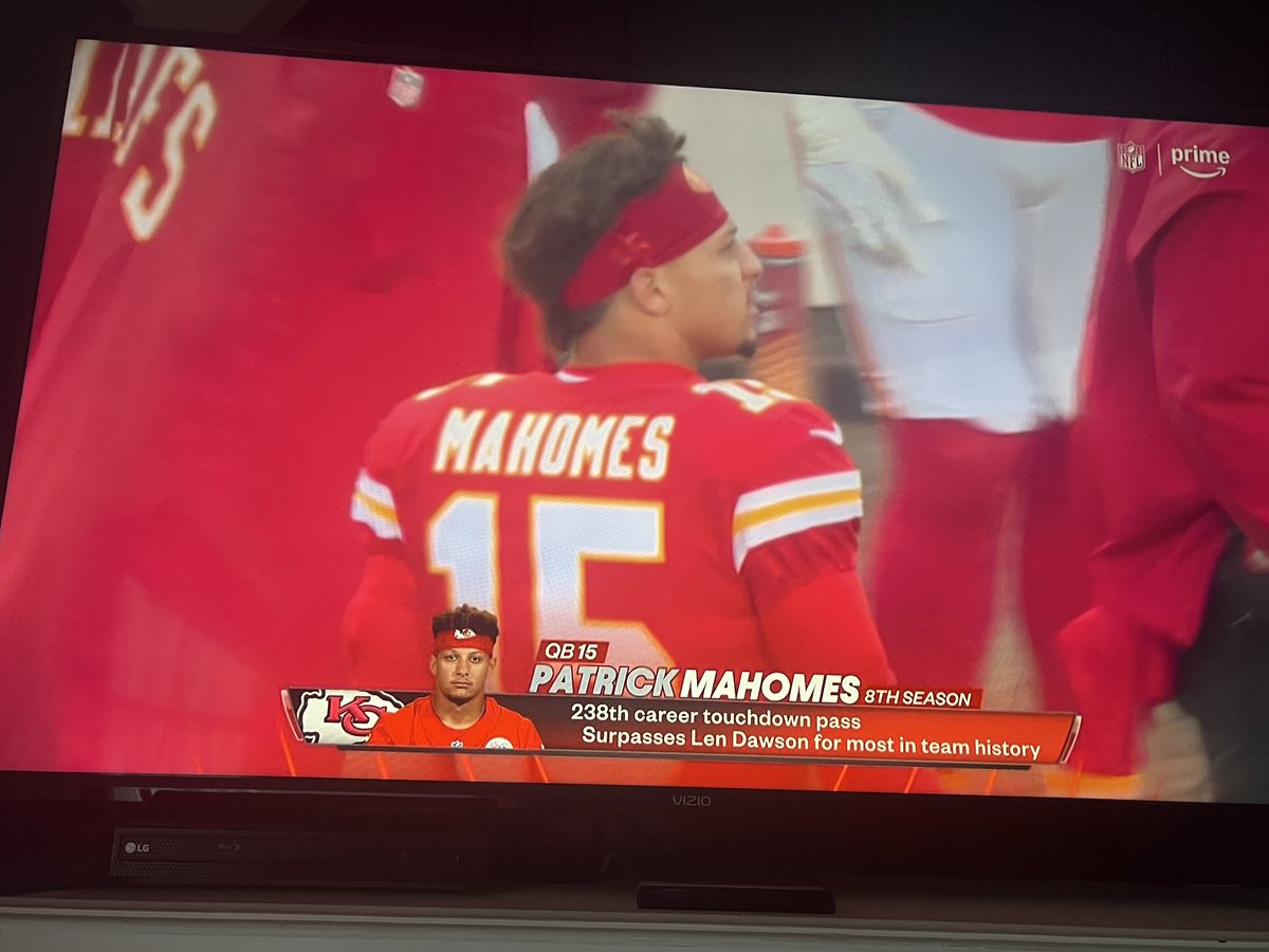 MattfromKC's tweet photo. The earth is 4.5 billion years old and you exist at the same time as Patrick Fucking Mahomes https://t.co/bucgeuAmHZ