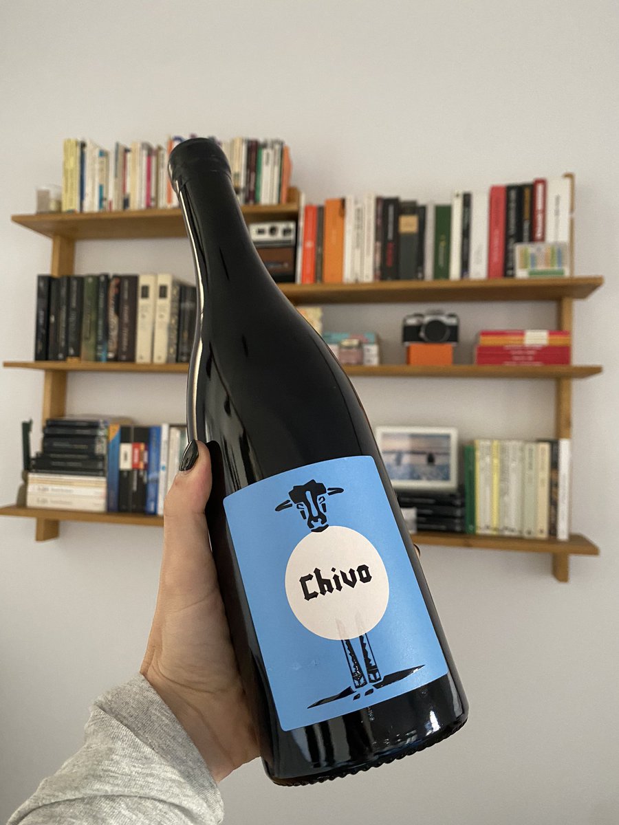 boschmoni's tweet photo. Desde la isla del Hierro, El Chivo de @raycofdez
#canarias #redwine #rayco #vilaviniteca https://t.co/p5uLtWvk8a