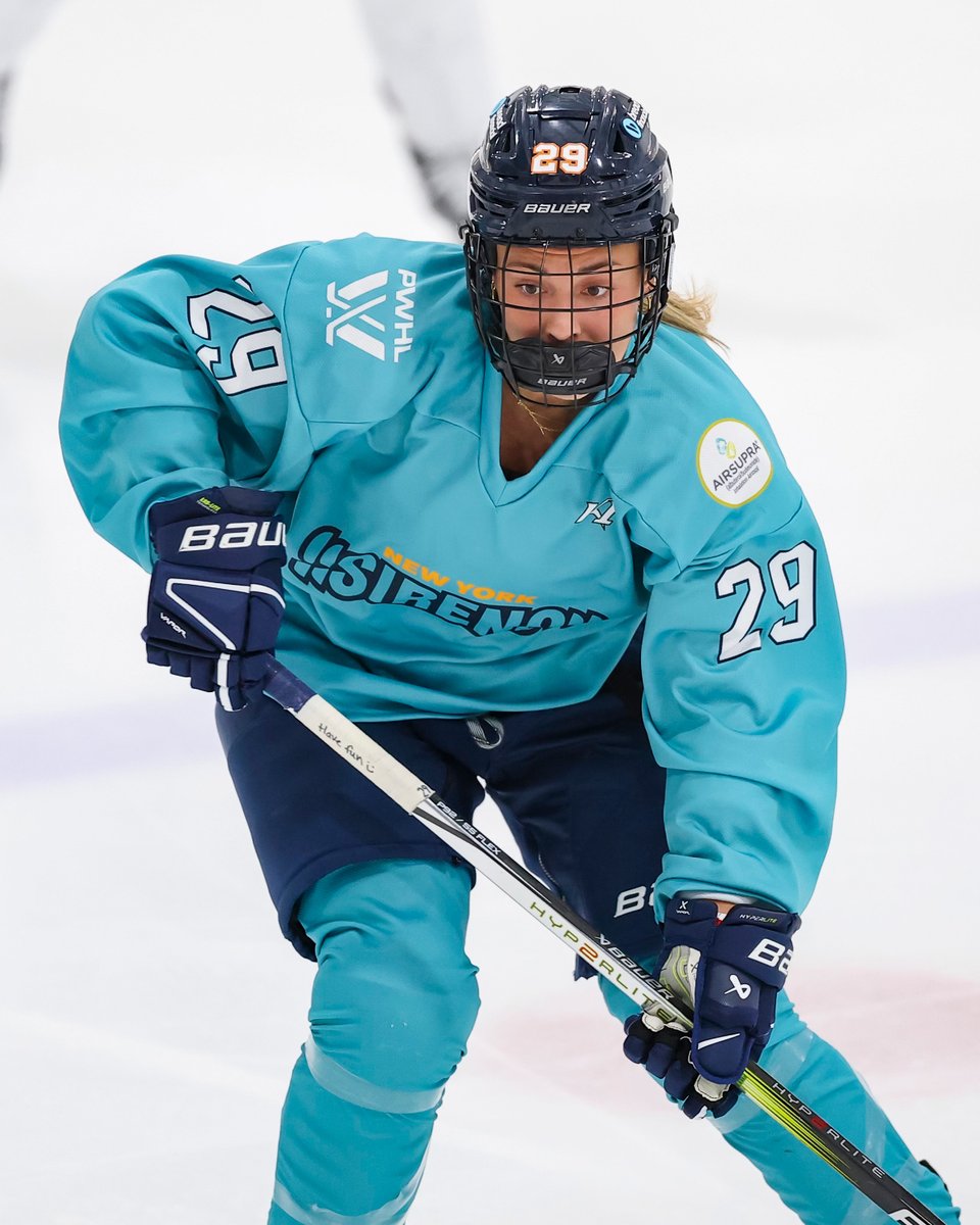 The_Stingers's tweet photo. Fecteau in the pros!
Congratulations to former ππWHKY captain Emmy Fecteau on making the New York Sirens roster ahead of their season opener on Sunday, Dec. 1!
Good luck, Emmy!
πΈ @PWHL_NewYork
#CUhockey #CUstingers https://t.co/c3ZQTE4PPr