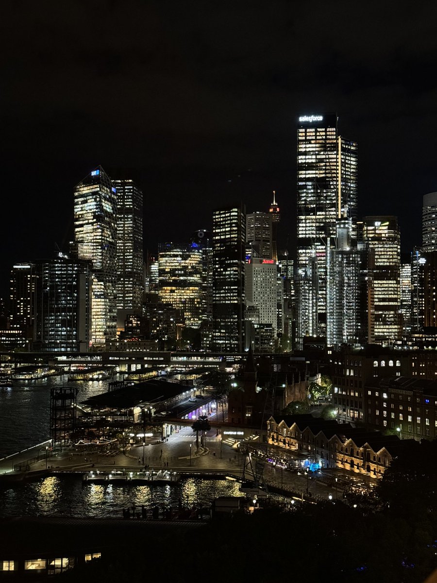 lights_upp's tweet photo. Living four months in Australia was just pure bliss. One day I’ll move to Sydney for good. 🤍 https://t.co/hRmvPkNon3