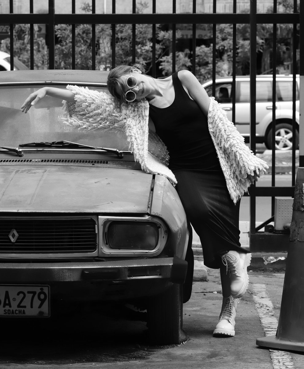 …{…Aquí difuminando pensamientos…}…