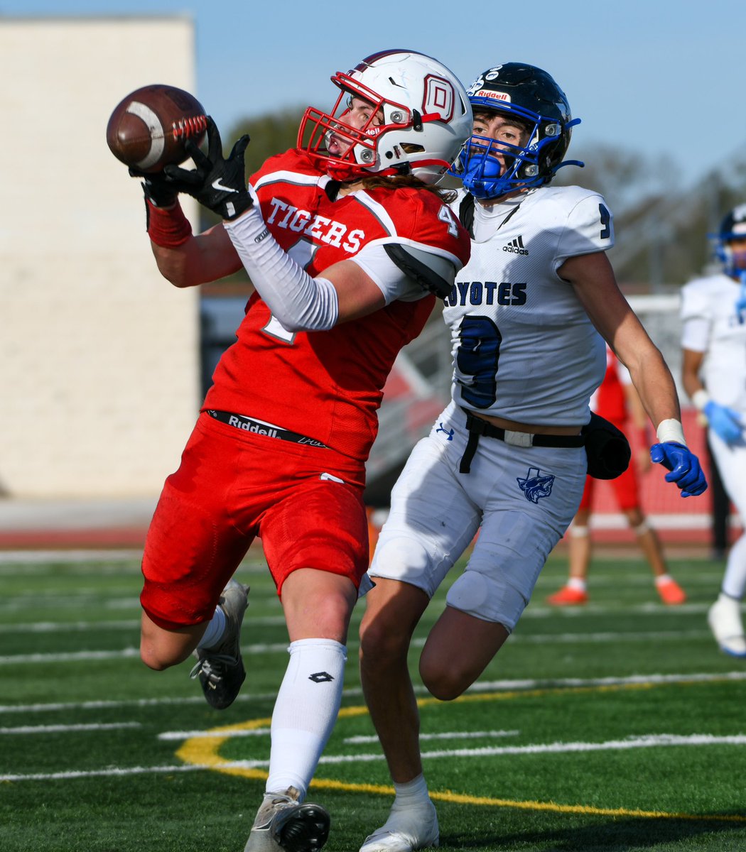 Third quarter starting up!

Oglesby gets the ball

Oglesby 46
Richland Springs 30

<a href="/LemanSaunders/">Leman Saunders</a> <a href="/Sixmanfan_Nate/">Sixman Fan</a> <a href="/sixmanfb/">SixManFootball.com</a> #TXHSFBplayoffs