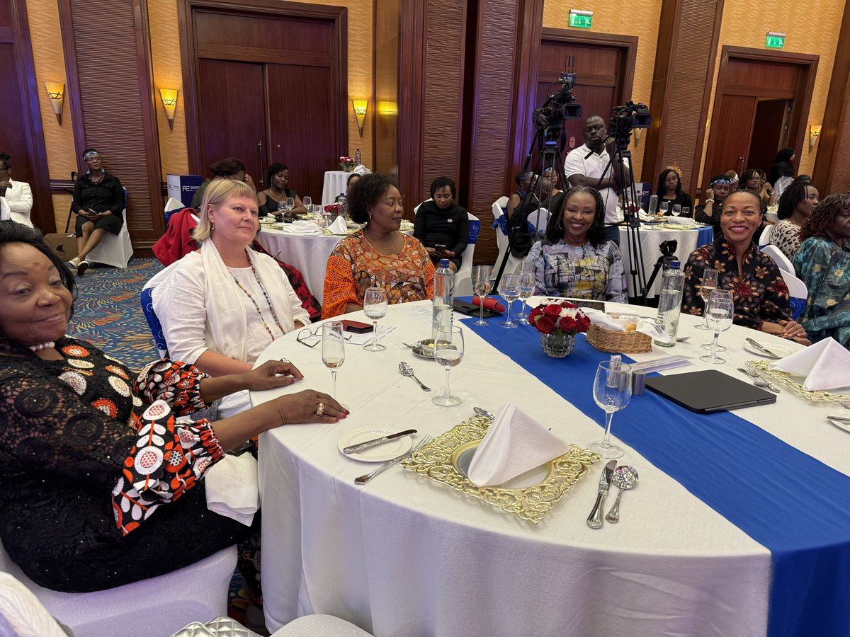 muthoninjuki's tweet image. Joyous occasion celebrating the graduation of two cohorts of @FKEKenya #FemaleFuture leadership program. The journey towards gender parity requires continued investment in women to unlock their leadership skills. 

The impact of this program is already evident with many of past…