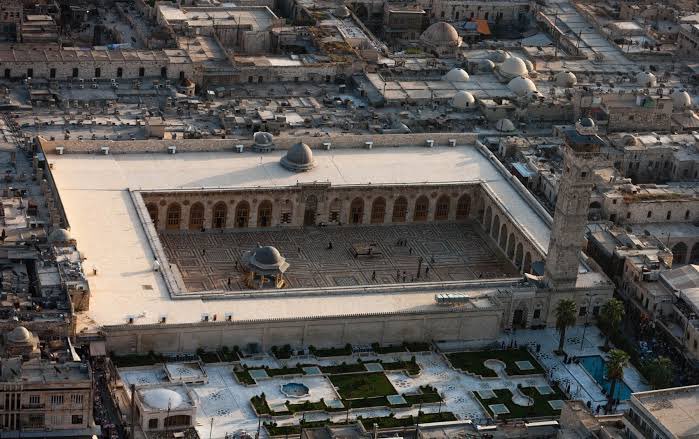 🔴🔴🔴|#SONDAKİKA
Muhalifler, #Halep Emevi Camiini Esed Rejimi ve Müttefiklerinden TEMİZLEYEREK KONTROL ALTINA ALDI!

الله أكبر الله أكبر