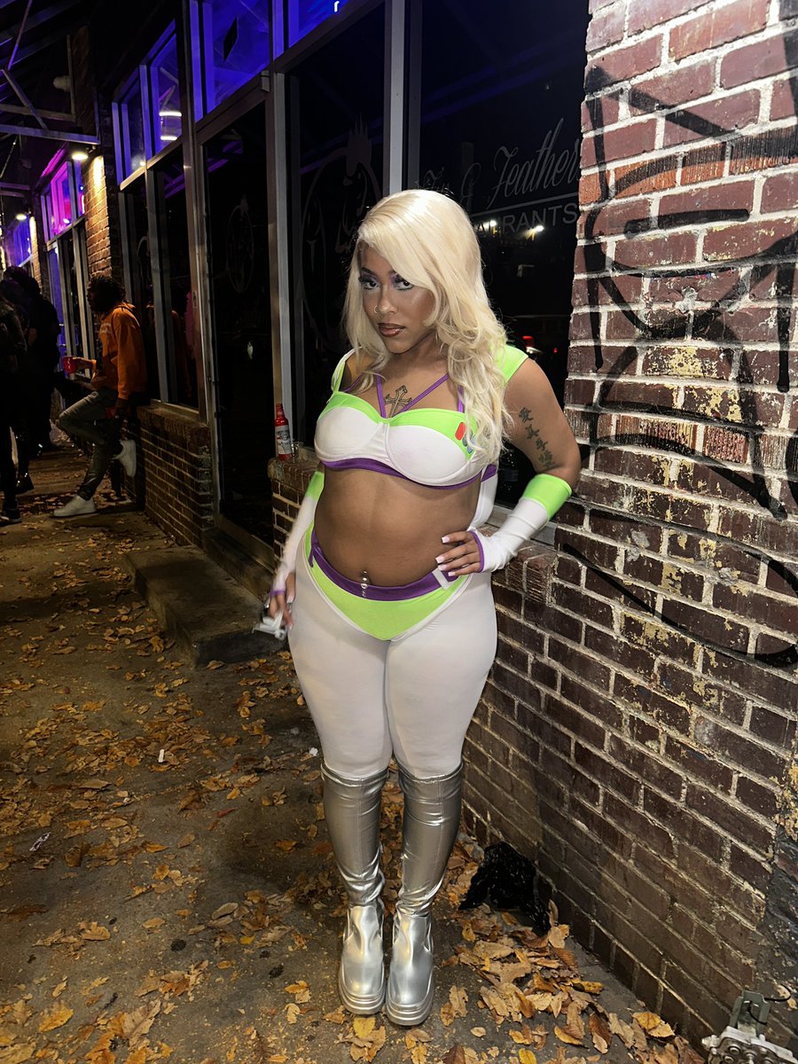 realqueenqwee