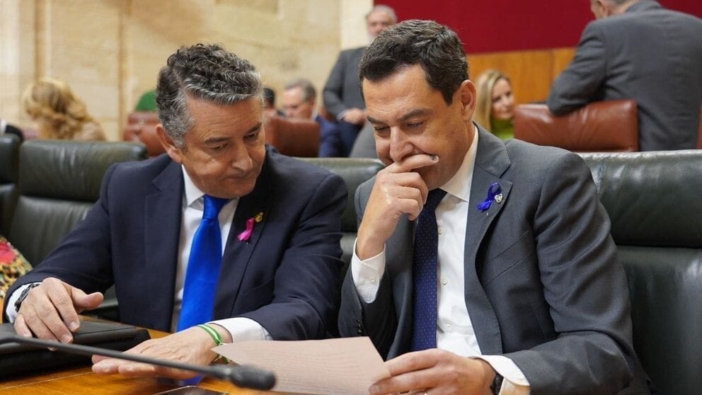 CayoCatulo's tweet photo. - Mira @JuanMa_Moreno , los trabajadores de @AndaluciaAMAyA dicen que les hemos mentido por no cumplir con el acuerdo para que recuperen  su #AntiguedadAMAYA
- Coño @antoniosanz , diles que hemos cambiado de opinión https://t.co/RXJeoENfSO